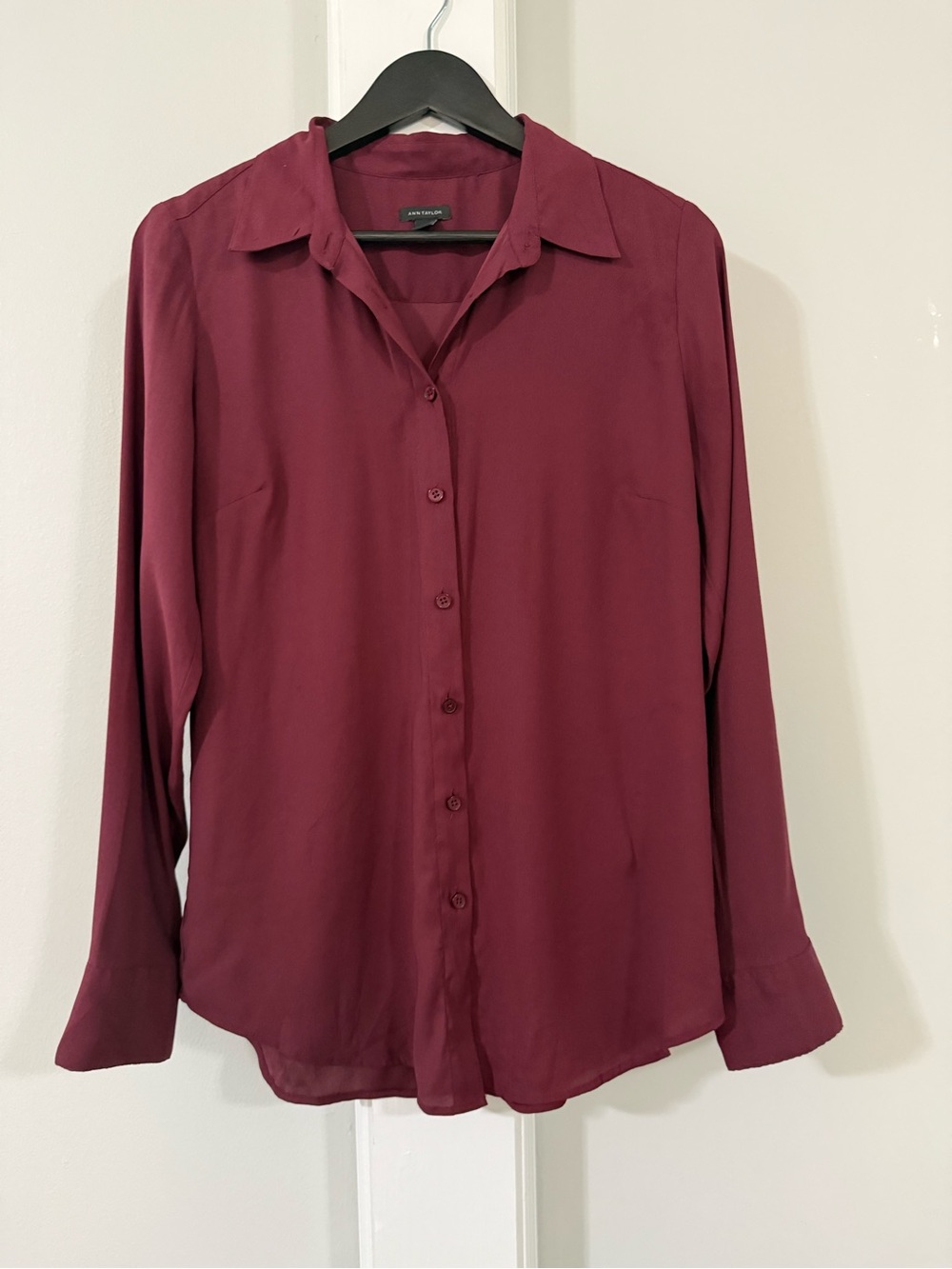 Ann Taylor Button-Up Shirt in Burgundy, 8